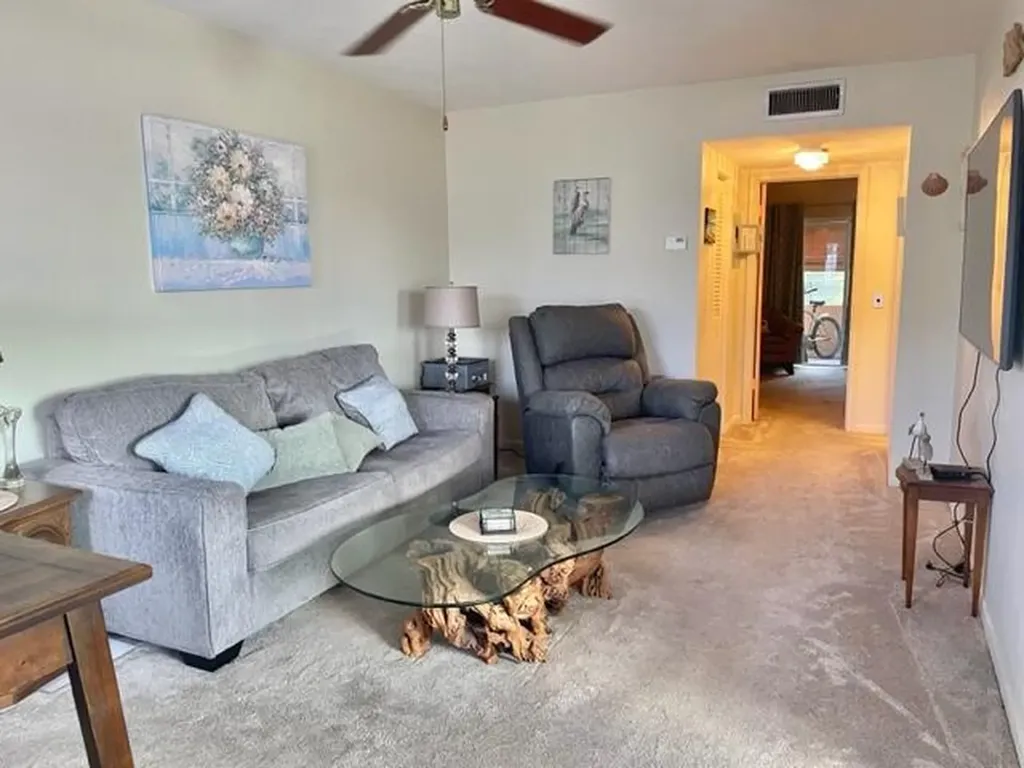 2960 Cynthia Lane Lake Worth Beach FL 33461