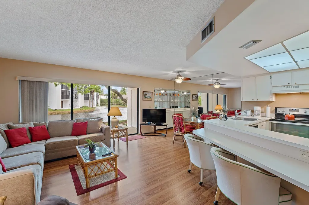 1605 S Us Highway 1 Jupiter FL 33477