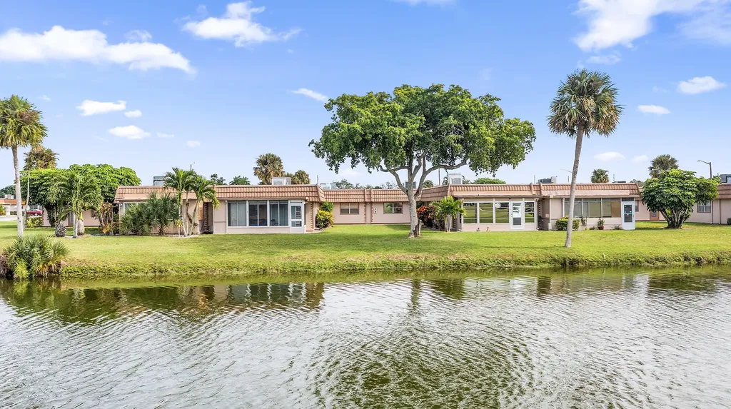 341 Seville O Delray Beach FL 33446