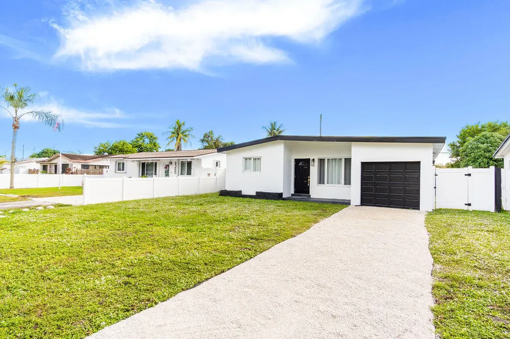 6370 Plunkett Street Hollywood FL 33023