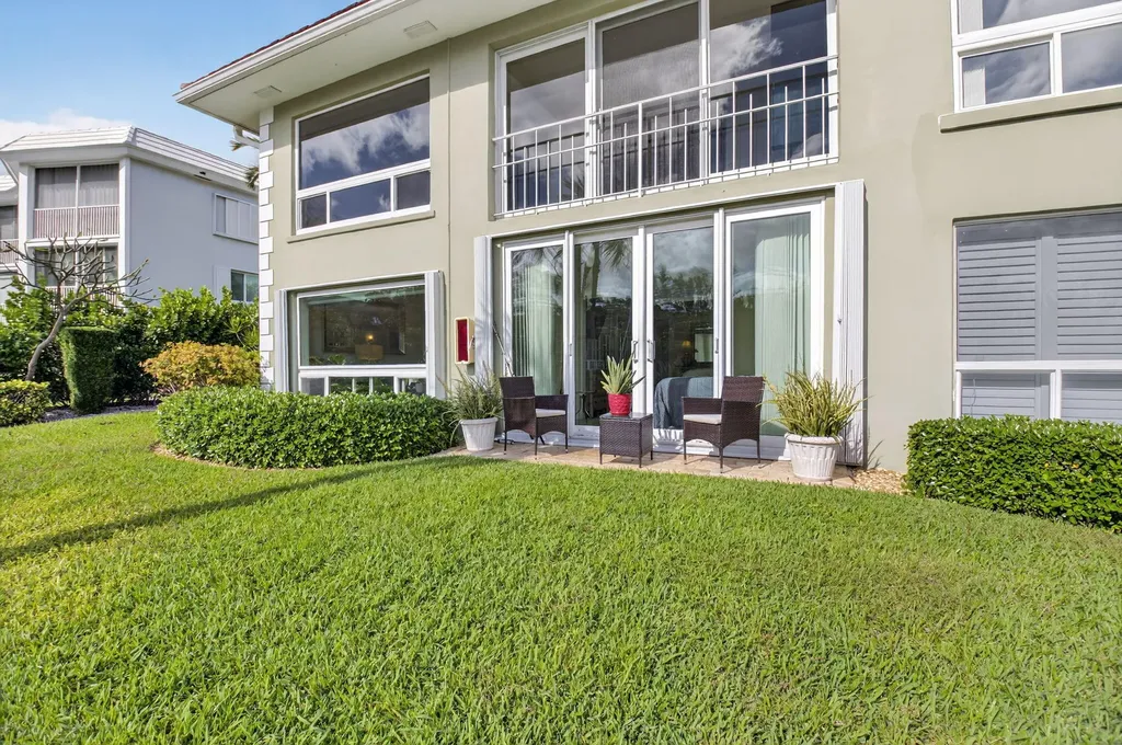 711 NE Harbour Terrace Boca Raton FL 33431