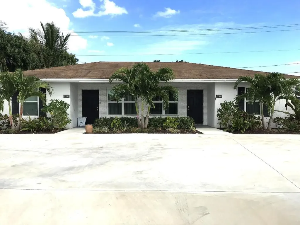2858 N Dixie Highway Boca Raton FL 33431