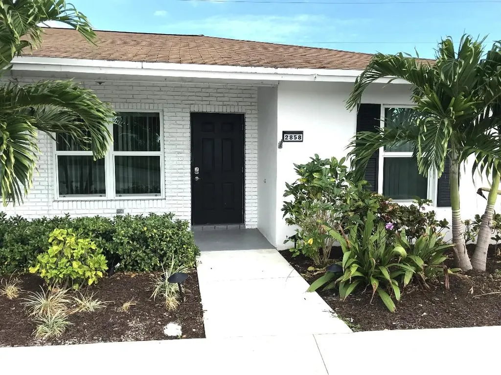 2858 N Dixie Highway Boca Raton FL 33431