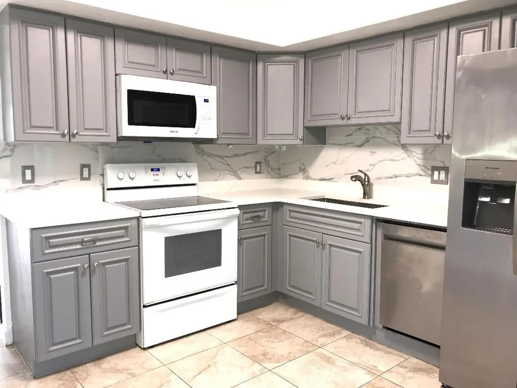 2858 N Dixie Highway Boca Raton FL 33431