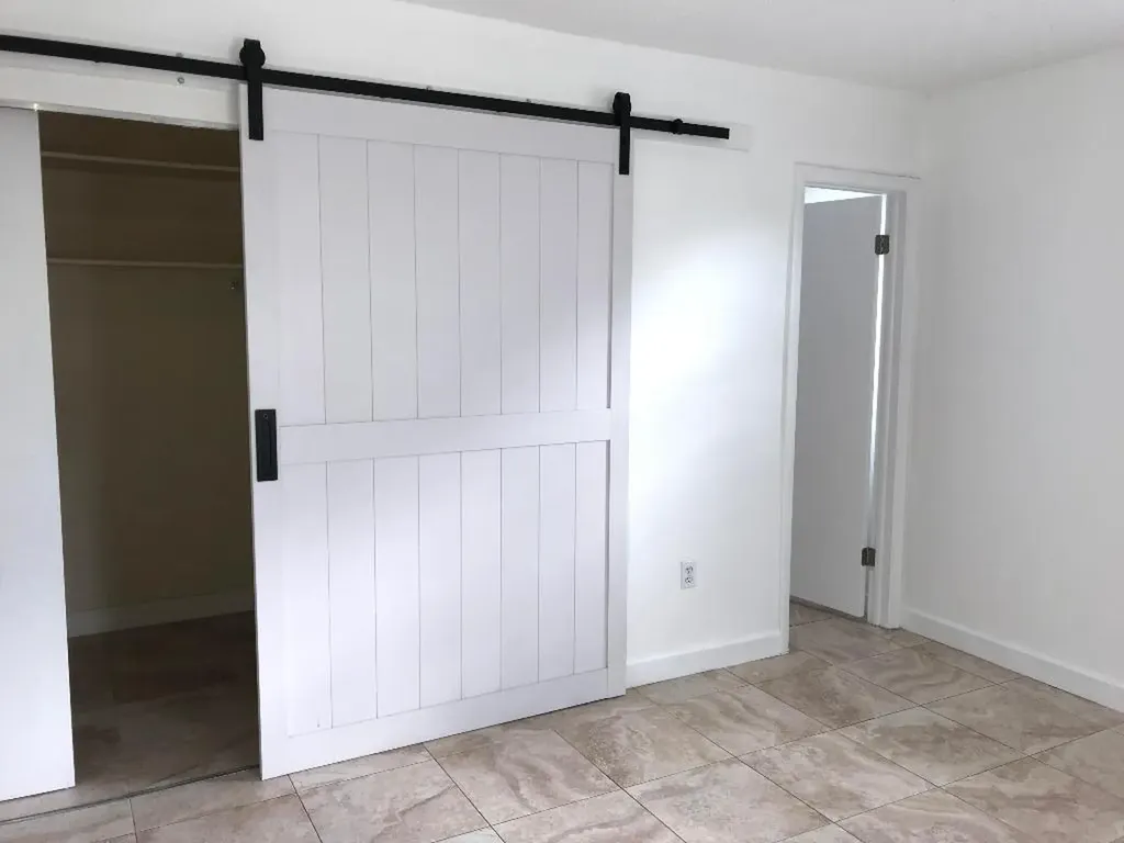 2858 N Dixie Highway Boca Raton FL 33431