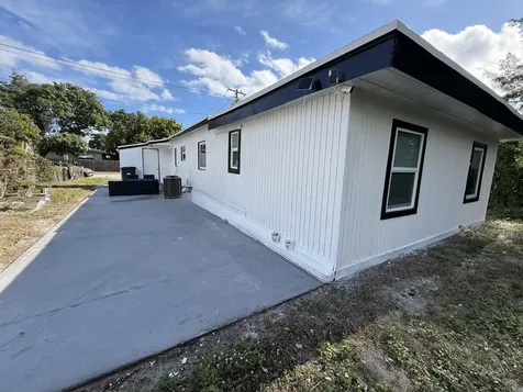 5909 Pinewood Avenue West Palm Beach FL 33407