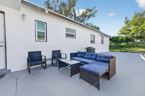 5909 Pinewood Avenue West Palm Beach FL 33407