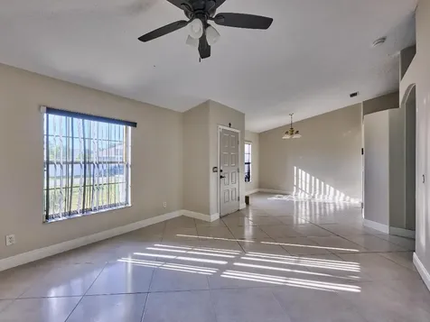 1407 SE Grapeland Avenue Port St Lucie FL 34952