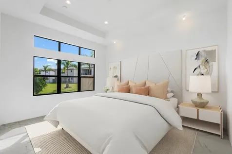 8254 Royal County Down Road Boca Raton FL 33434