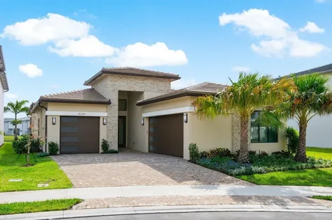 8254 Royal County Down Road Boca Raton FL 33434