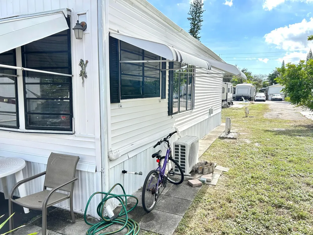 875 NE 48 Th Street Deerfield Beach FL 33064