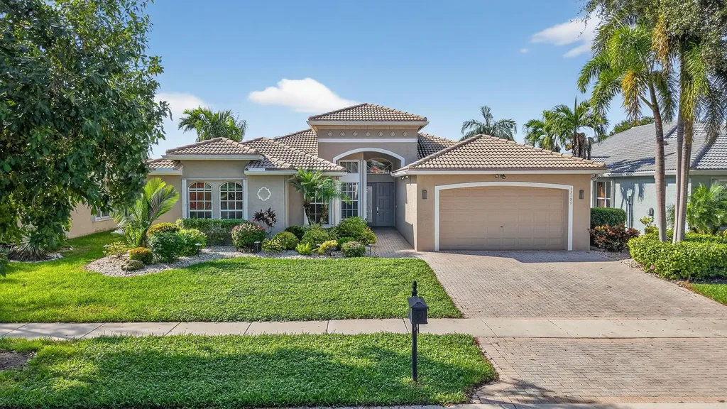 13197 Alhambra Lake Circle Delray Beach FL 33446