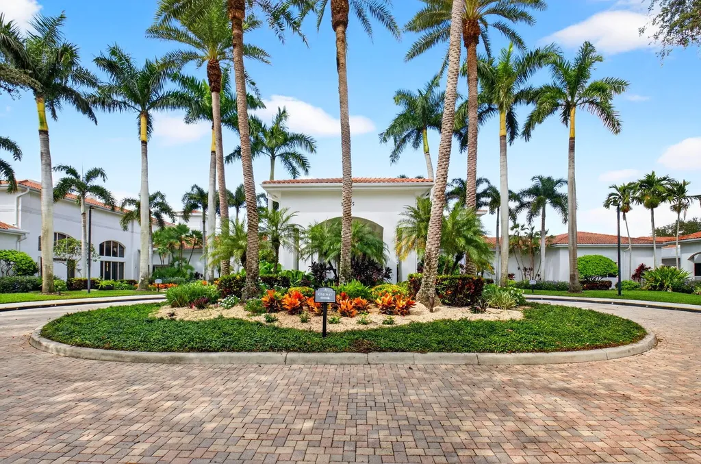 13197 Alhambra Lake Circle Delray Beach FL 33446