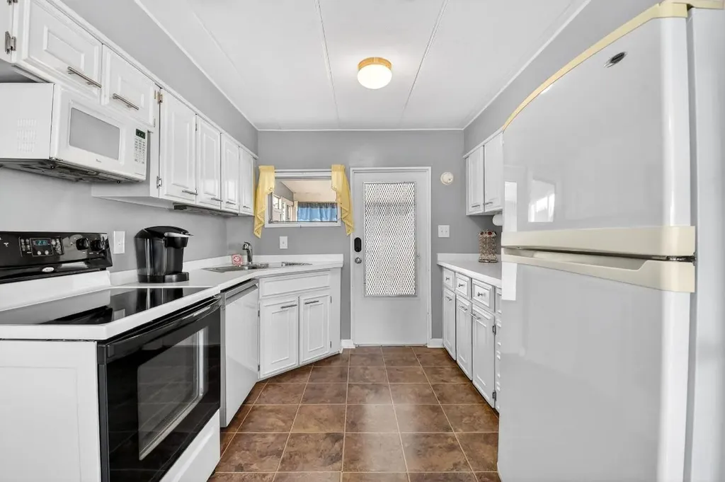 12001 Iguana Bay Boynton Beach FL 33436