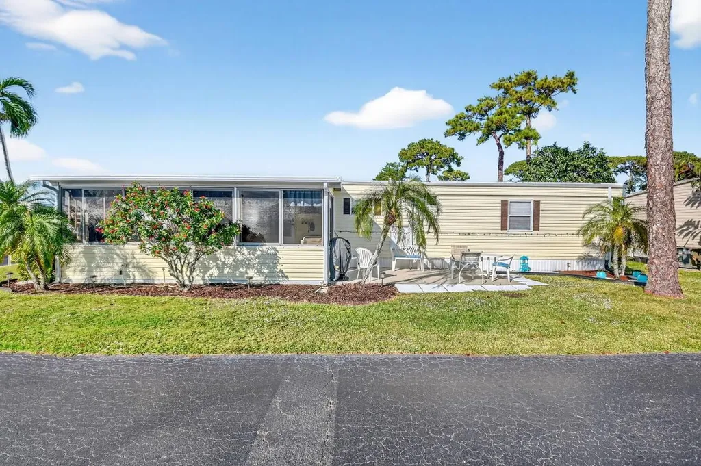 12001 Iguana Bay Boynton Beach FL 33436