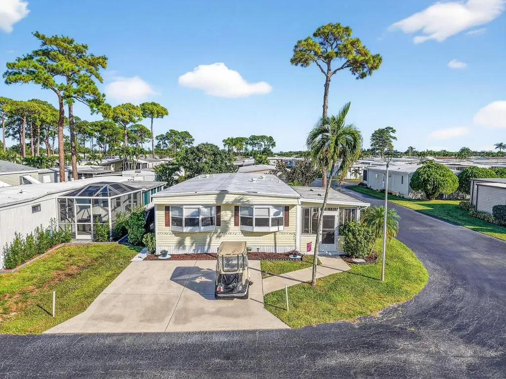 12001 Iguana Bay Boynton Beach FL 33436