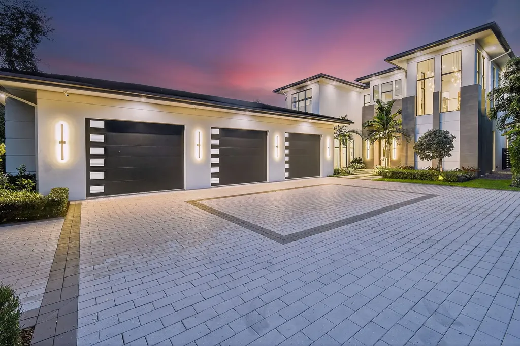 2085 Vitex Lane North Palm Beach FL 33408