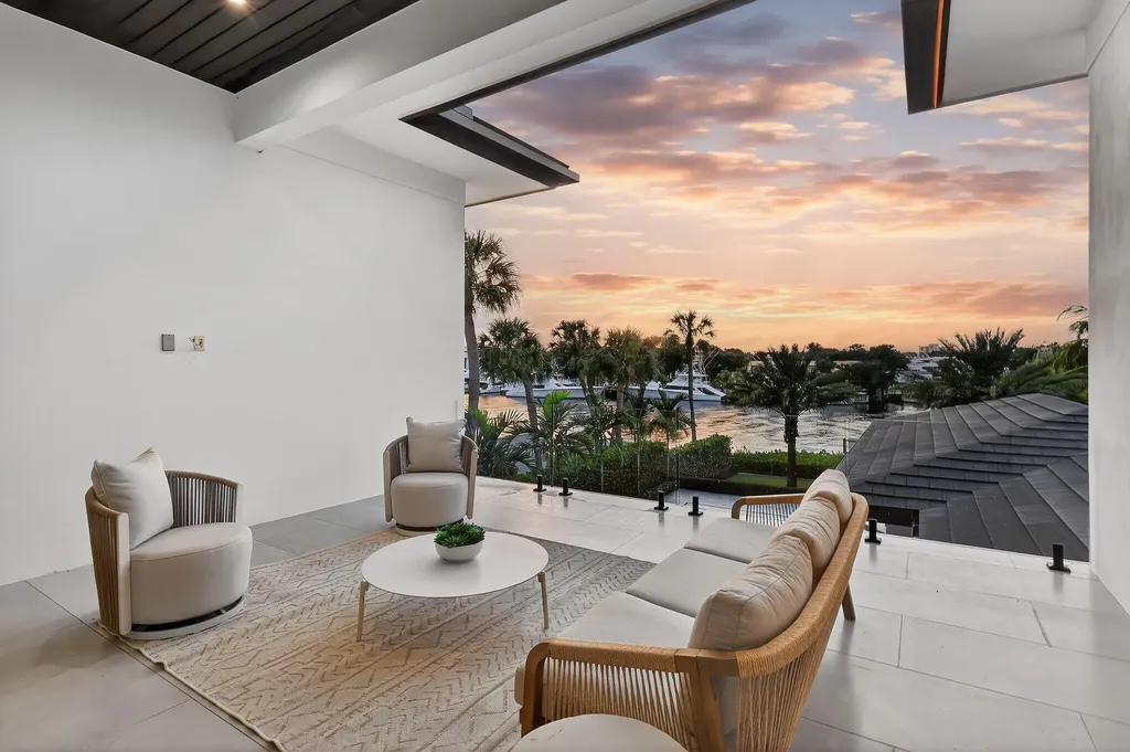 2085 Vitex Lane North Palm Beach FL 33408