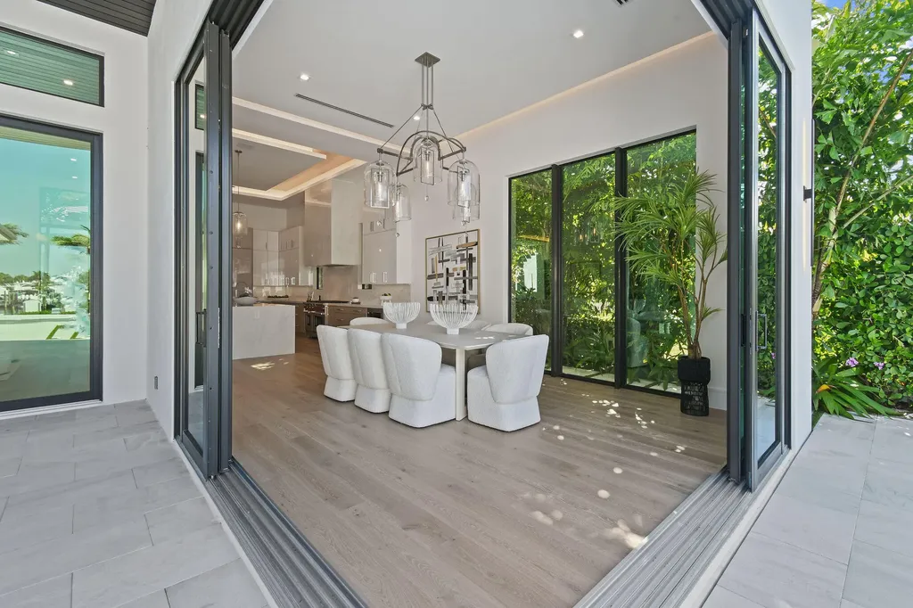 2085 Vitex Lane North Palm Beach FL 33408