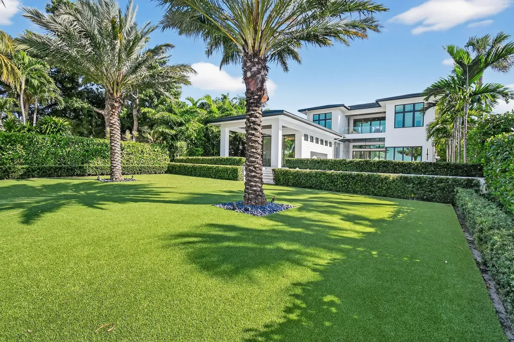 2085 Vitex Lane North Palm Beach FL 33408