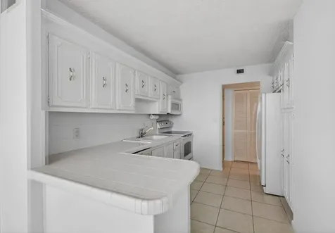 4200 N Ocean Drive Riviera Beach FL 33404