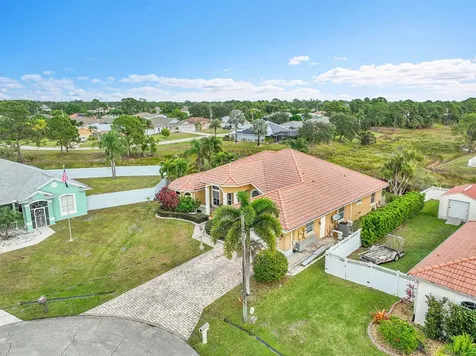 5909 NW Bayou Court Port St Lucie FL 34986