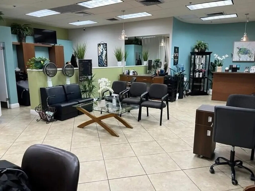 447 Burgundy J Delray Beach FL 33484