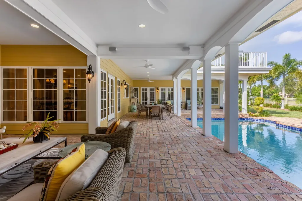 2883 Banyan Boulevard Circle NW Boca Raton FL 33431