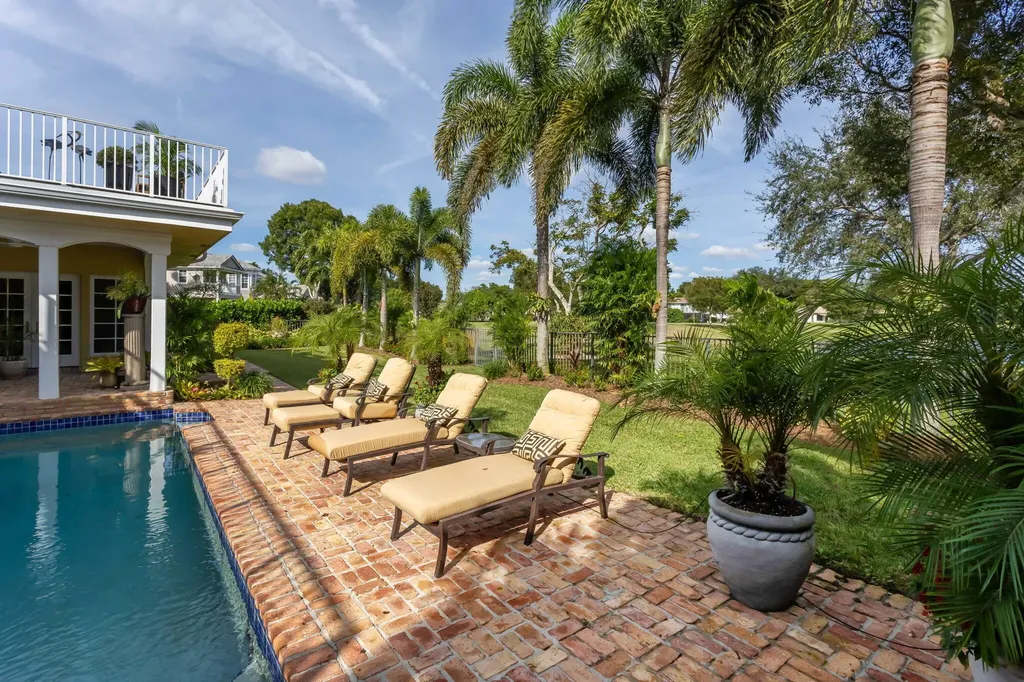 2883 Banyan Boulevard Circle NW Boca Raton FL 33431