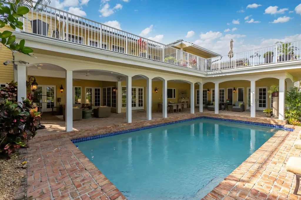 2883 Banyan Boulevard Circle NW Boca Raton FL 33431