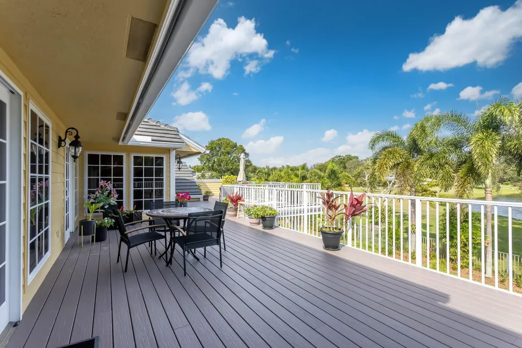 2883 Banyan Boulevard Circle NW Boca Raton FL 33431