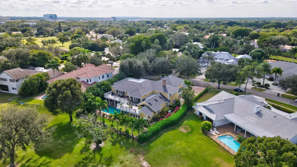 2883 Banyan Boulevard Circle NW Boca Raton FL 33431