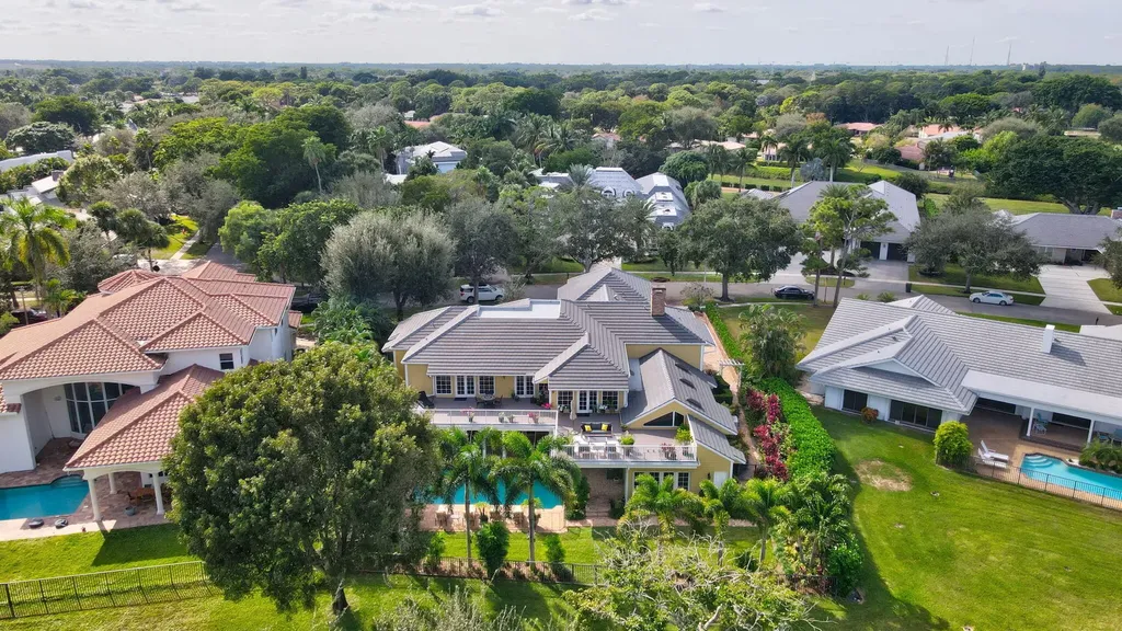 2883 Banyan Boulevard Circle NW Boca Raton FL 33431