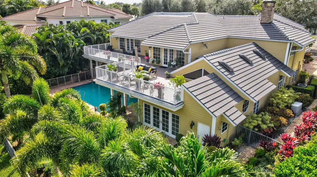 2883 Banyan Boulevard Circle NW Boca Raton FL 33431