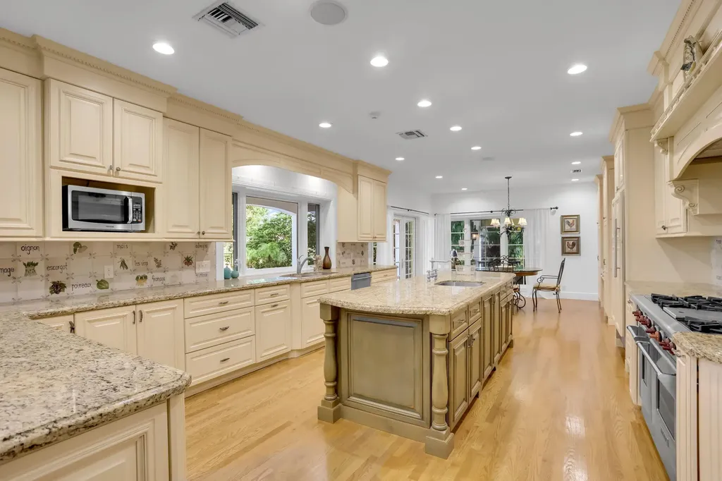 2883 Banyan Boulevard Circle NW Boca Raton FL 33431