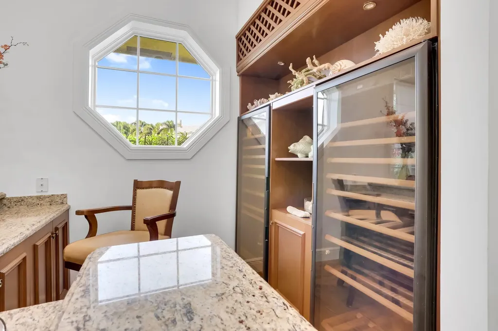 2883 Banyan Boulevard Circle NW Boca Raton FL 33431