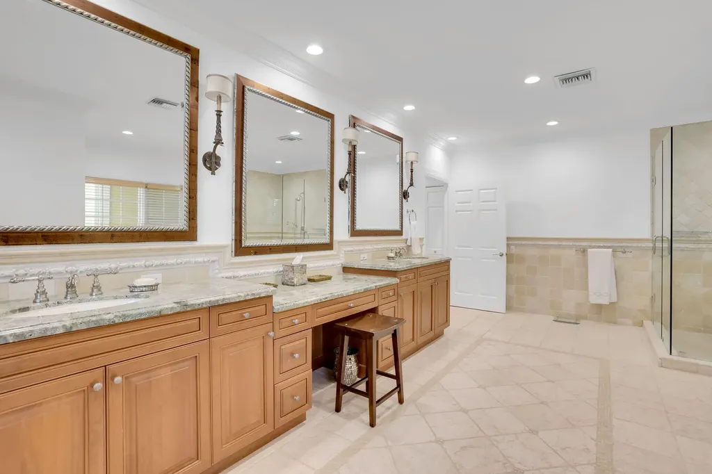 2883 Banyan Boulevard Circle NW Boca Raton FL 33431