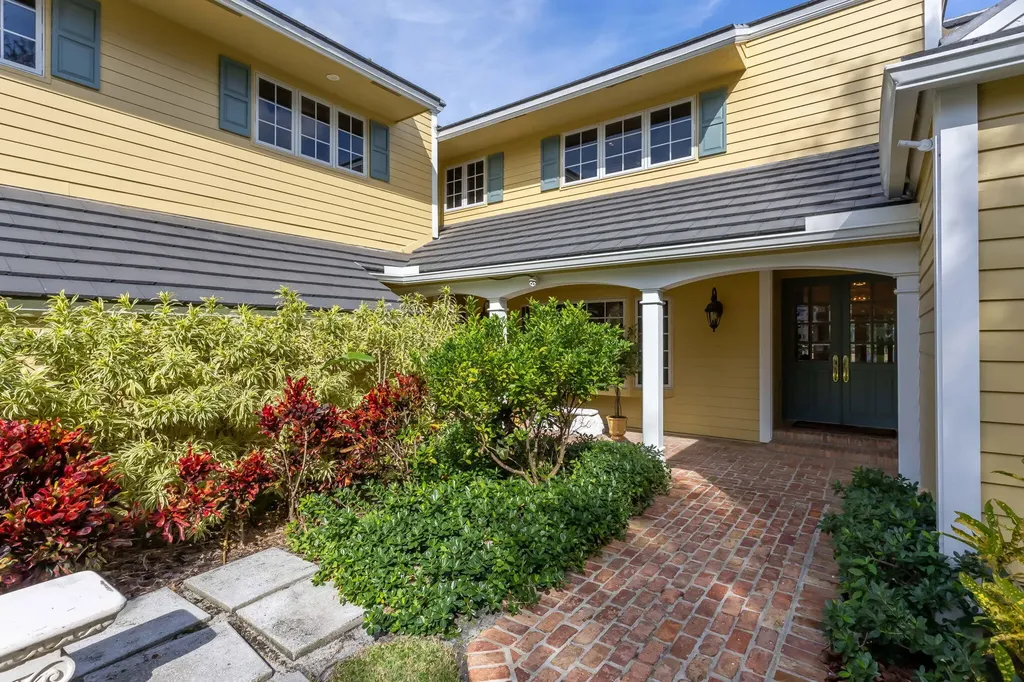 2883 Banyan Boulevard Circle NW Boca Raton FL 33431