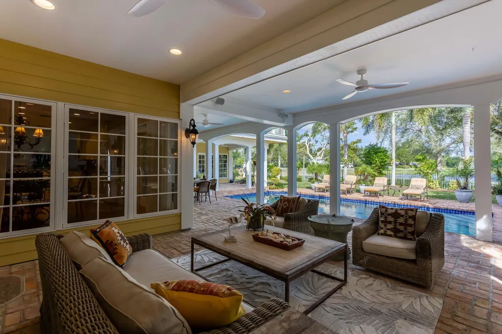 2883 Banyan Boulevard Circle NW Boca Raton FL 33431