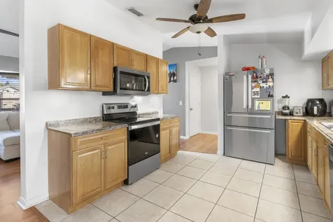 814 SE Starflower Avenue Port St Lucie FL 34983
