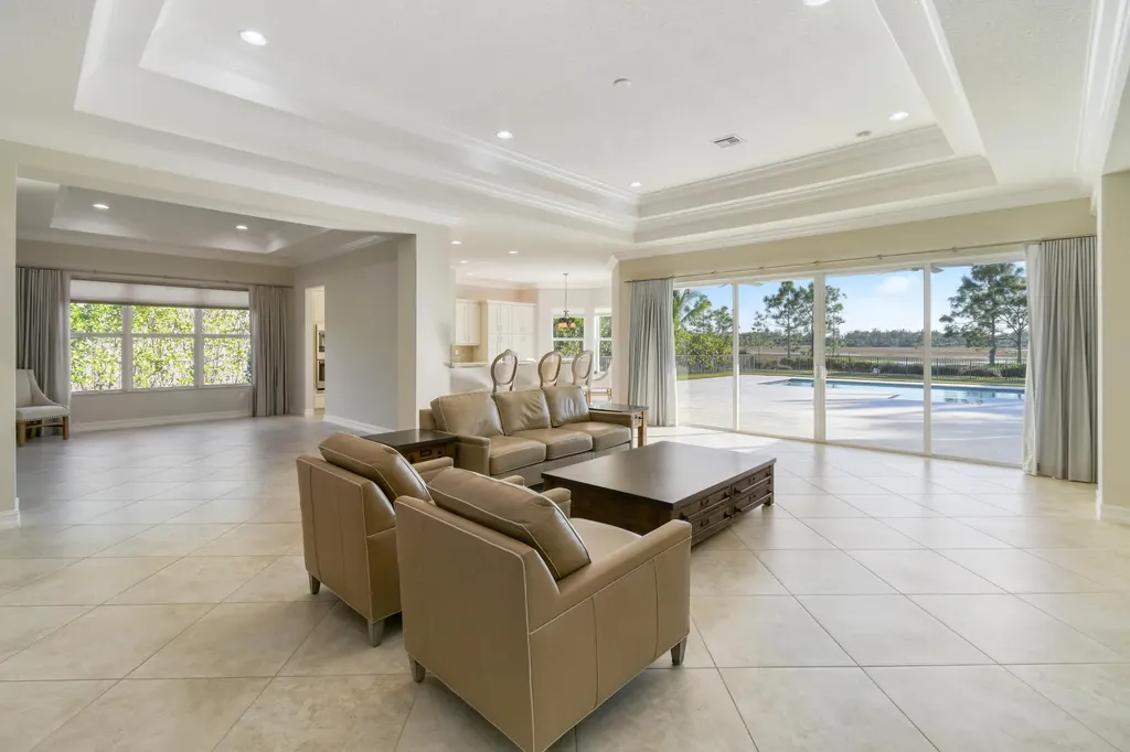 7755 Maywood Crest Drive Palm Beach Gardens FL 33412