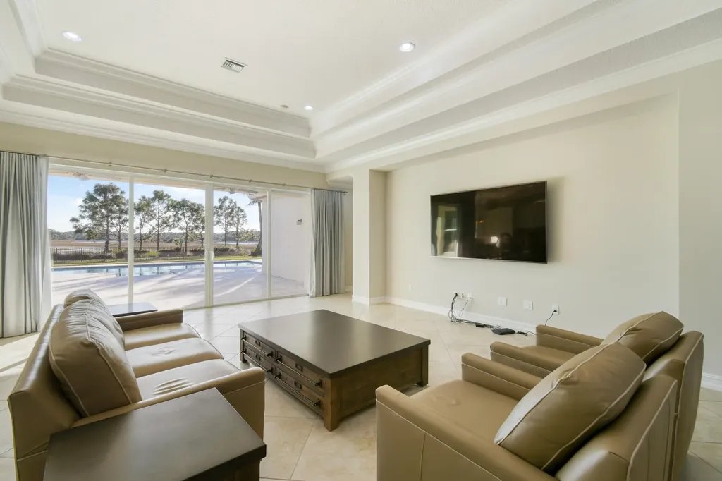 7755 Maywood Crest Drive Palm Beach Gardens FL 33412