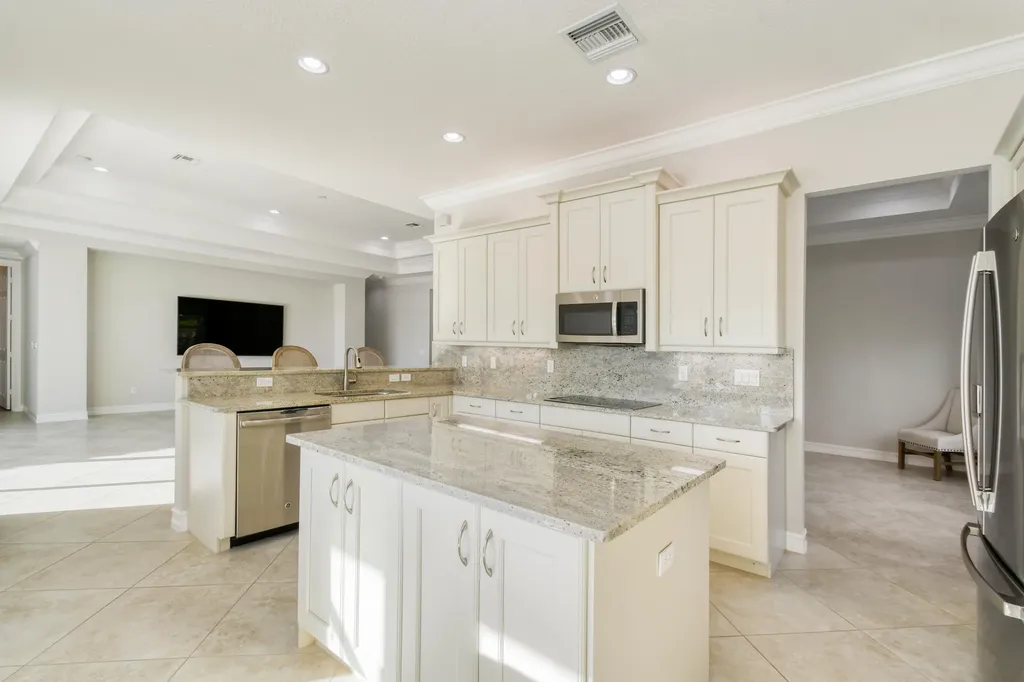 7755 Maywood Crest Drive Palm Beach Gardens FL 33412