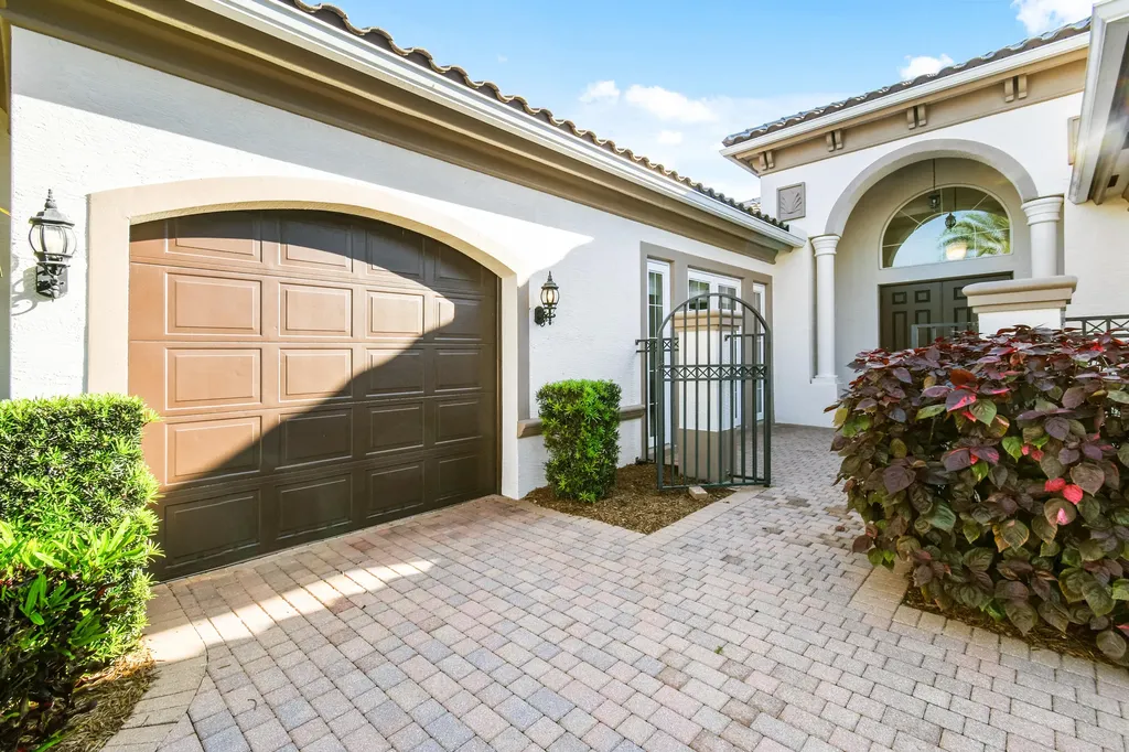7755 Maywood Crest Drive Palm Beach Gardens FL 33412