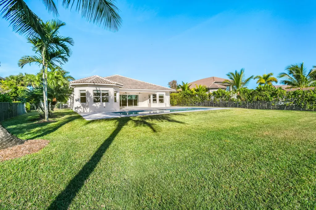 7755 Maywood Crest Drive Palm Beach Gardens FL 33412