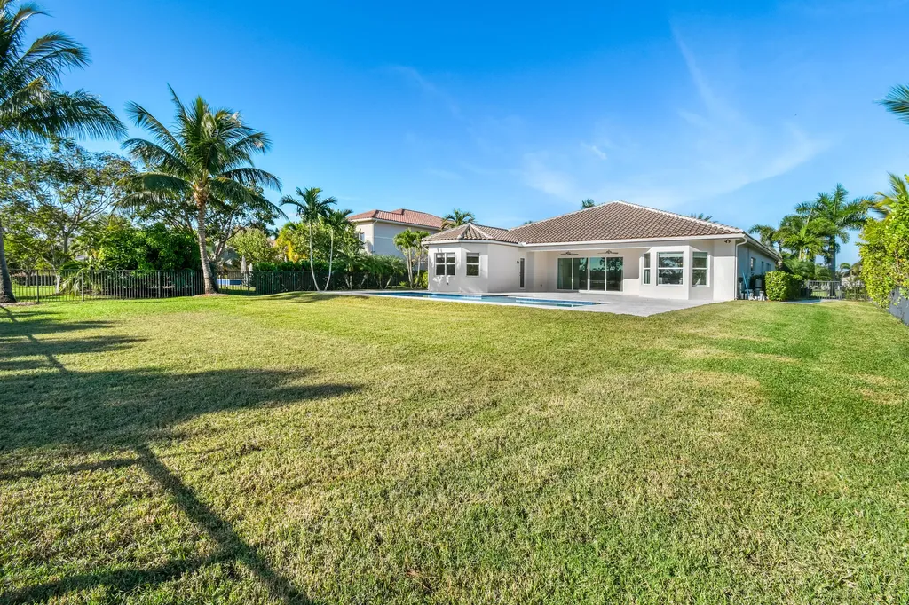 7755 Maywood Crest Drive Palm Beach Gardens FL 33412