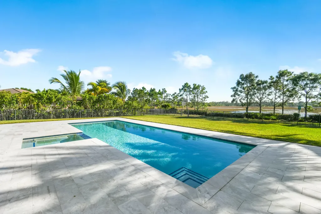 7755 Maywood Crest Drive Palm Beach Gardens FL 33412