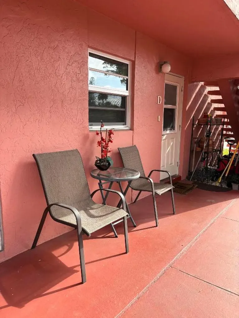 26 Golfs Edge D West Palm Beach FL 33417