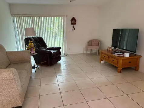 26 Golfs Edge D West Palm Beach FL 33417