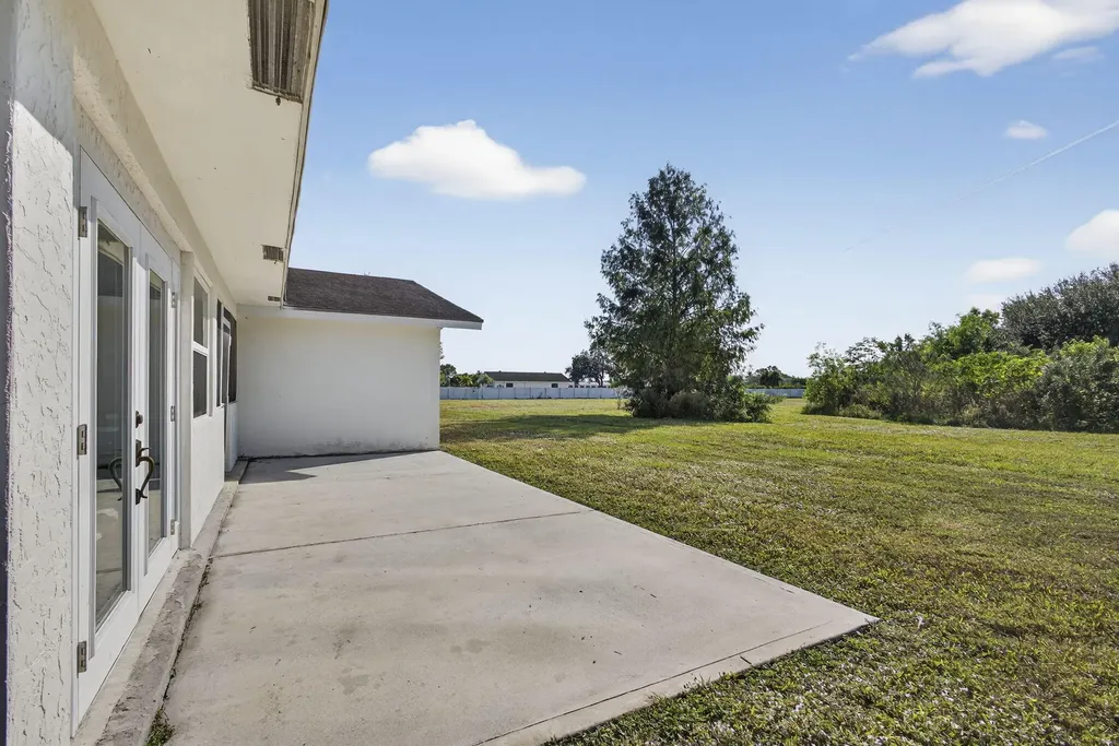 16490 Rustic Road Wellington FL 33470